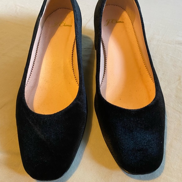 J. Crew Shoes - Women’s J.Crew block heel Black velvet pump